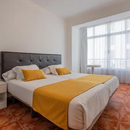 Atarazanas Boutique Малага